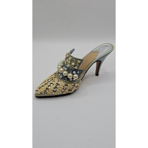 Vintage Retired Just The Right Shoe By Raine - Frosted Fantasy Embellished - Picture 2 of 6